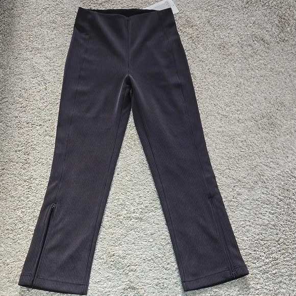 Lululemon Ribbed Softstream Hi-Rise Crop - Picture 3 of 10
